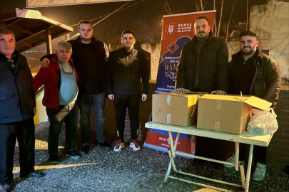 CHP Nilüfer Gençlik Kolları’ndan Teravih Sonrası Tatlı İkramı