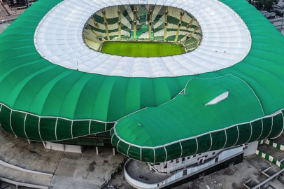 Bursaspor Stadyumu’nda Kapsamlı Yenileme: LED Ekran, Yeni Işıklandırma ve Yerden Isıtma Geliyor