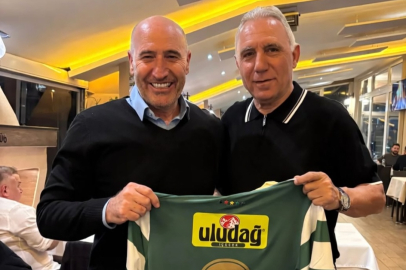 Barcelona Efsanesi Stoichkov’a Bursaspor Forması
