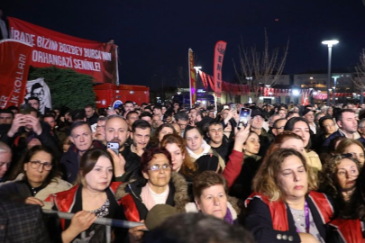 Bursa’da Büyükşehir Belediyesi önünde buluşma gerçekleşti