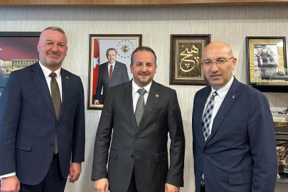 AK Parti Bursa Milletvekili Refik Özen’e Karacabey’den ziyaret